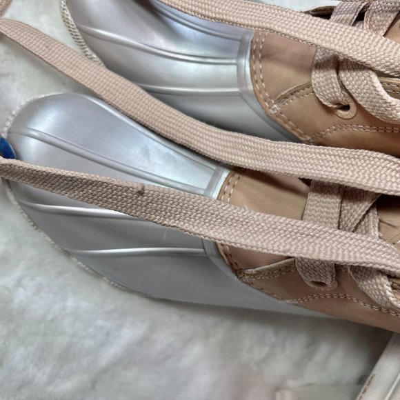 Pink & Silver Sperry 🌨 Saltwater 2-Eye Boot, 7.5 - Picture 10 of 11